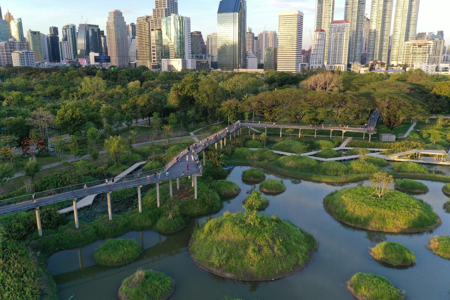Benjakitti Forest Park – From Urban Park to Wetland Landscape<